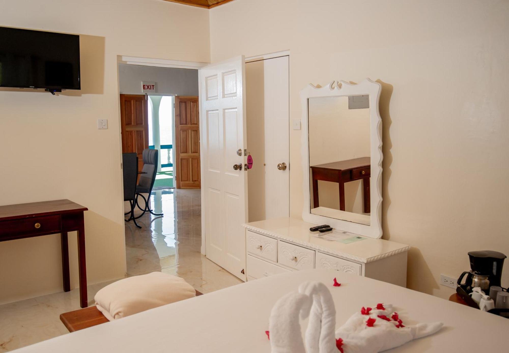 Beyond Sunset Resort & Villas Treasure Beach Εξωτερικό φωτογραφία